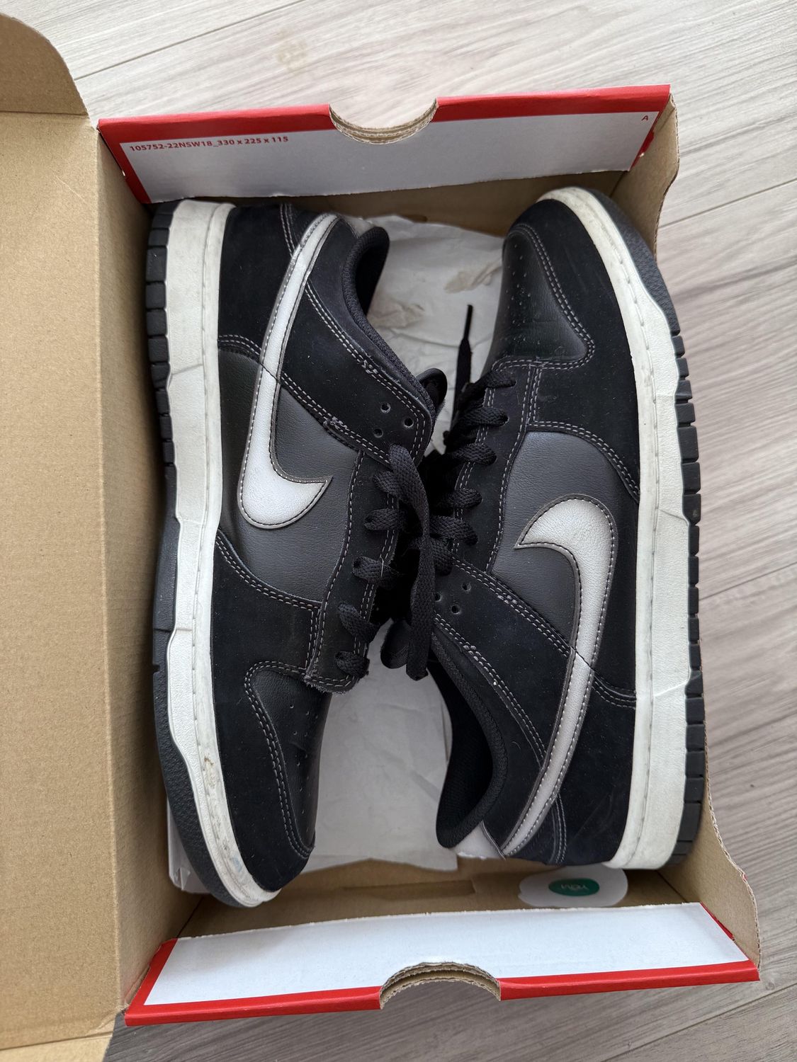 DUNK LOW BLACK METALLIC SILVER, USED: 11