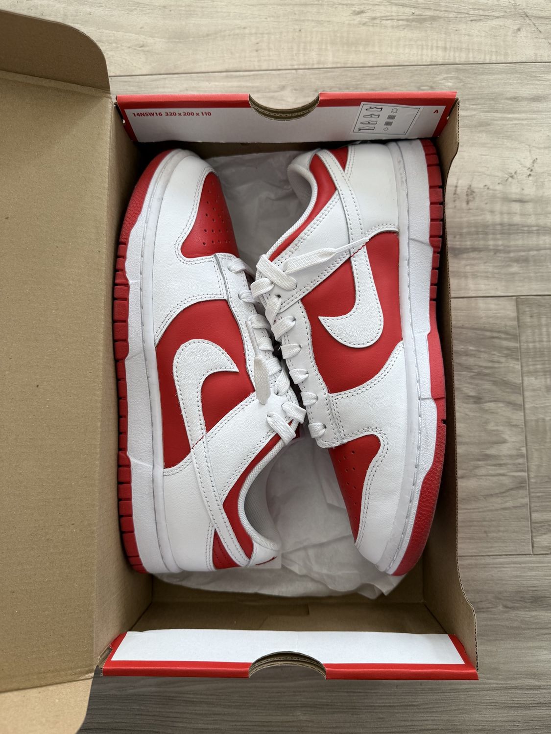 DUNK LOW CHAMP RED, USED: 8.5