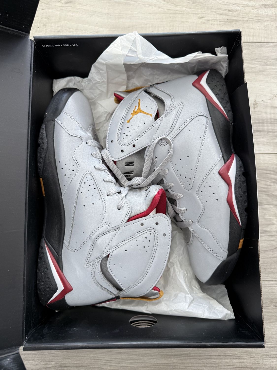 JORDAN 7 CHAMPION OF REFLECTIONS, USED: 8.5