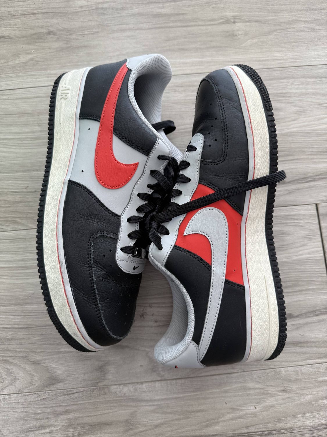 AF1 LOW BLACK GREY RED 75TH ANNIVERSARY | NO BOX |, USED: 12