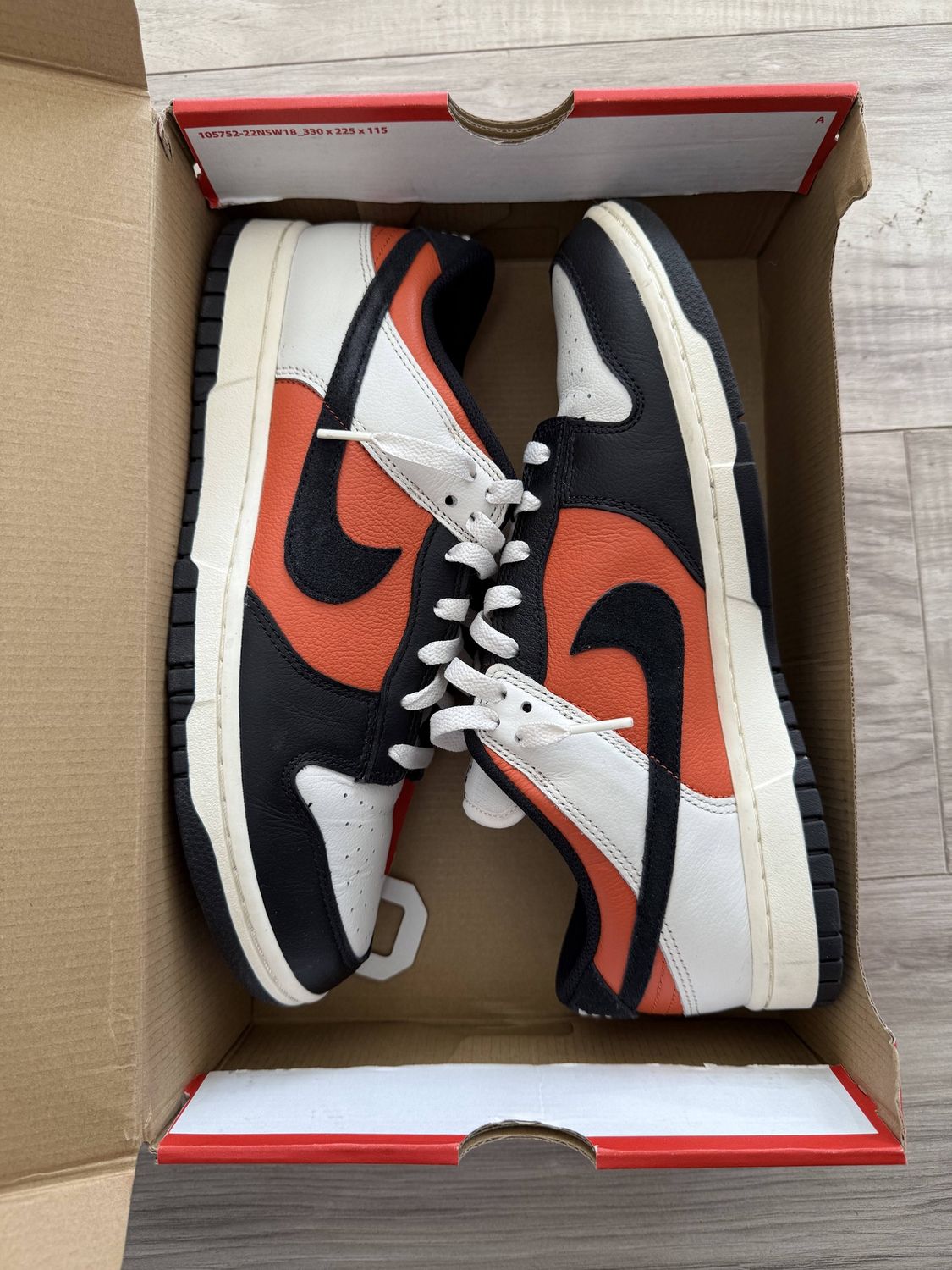 DUNK LOW ORNAGE BLACK WHITE, USED: 10.5