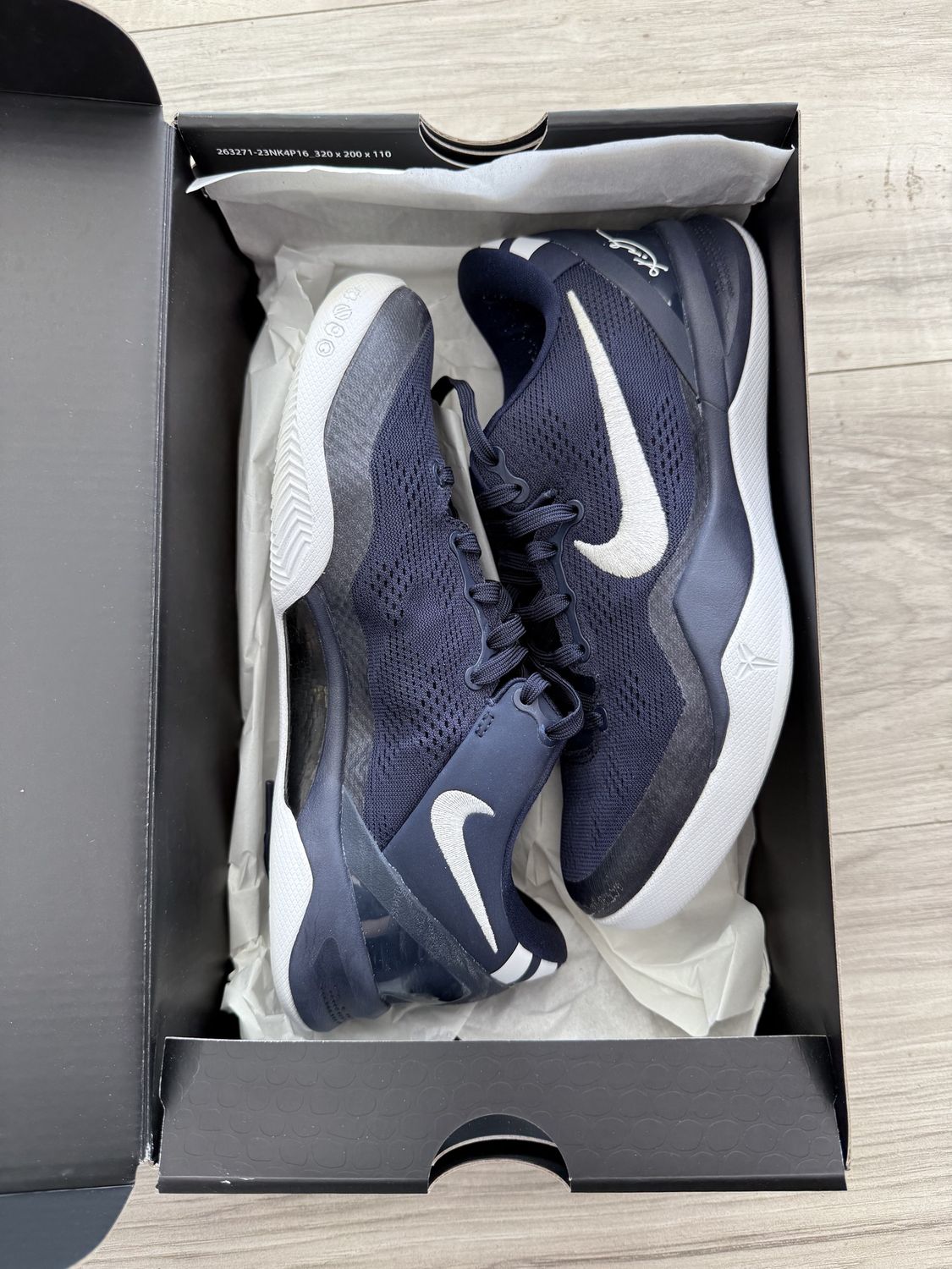 KOBE 8 COLLEGE NAVY, USED: 6
