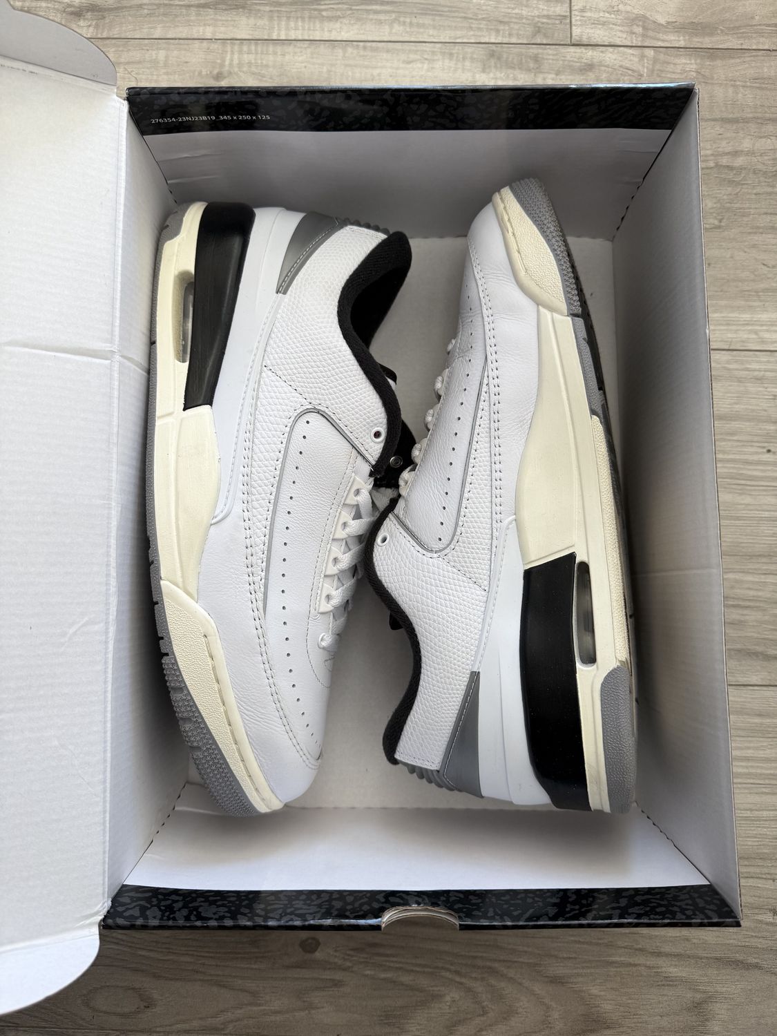 JORDAN 2/3 WHITE GREY BLACK, USED WITH BOX: 11.5