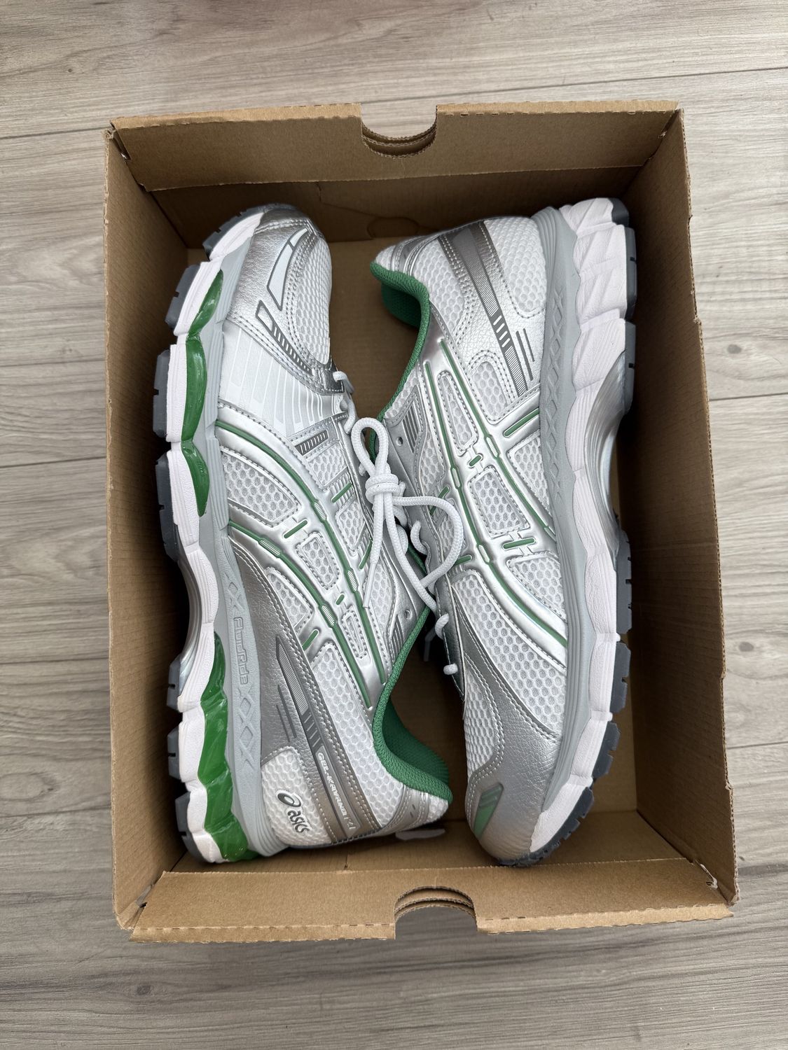 ASICS GEL-KANYANO 14 SILVER GREEN 11.5 NL, DS WITH BOX NO LID: 11.5