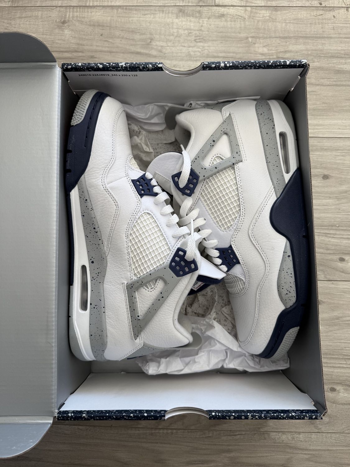 JORDAN 4 MIDNIGHT NAVY, USED WITH BOX: 11
