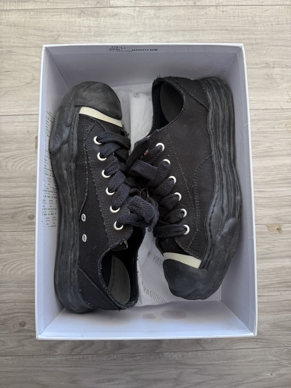 MAISON MIHARA BLACK, USED WITH BOX: 11