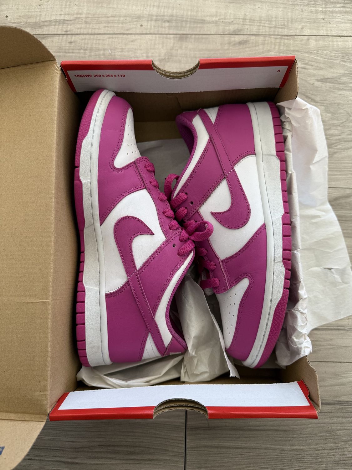 DUNK LOW ACTIVE FUCHSIA, USED: 6.5Y