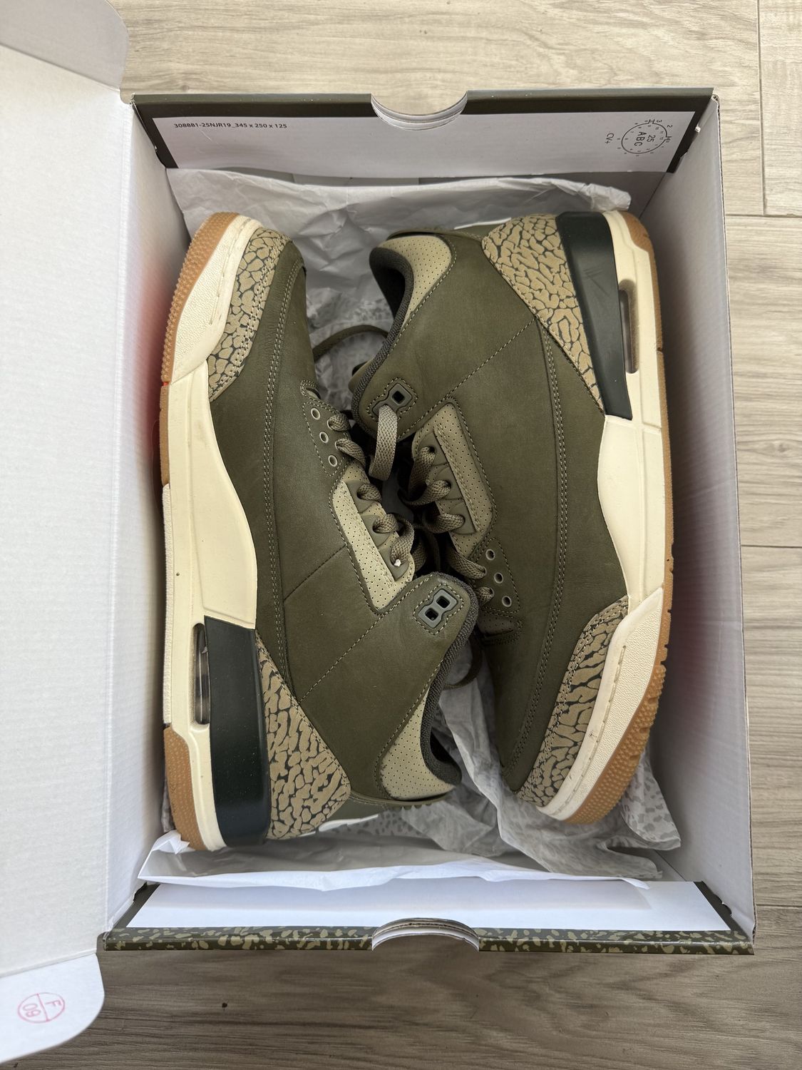 JORDAN 3 OLIVE, USED: 10.5