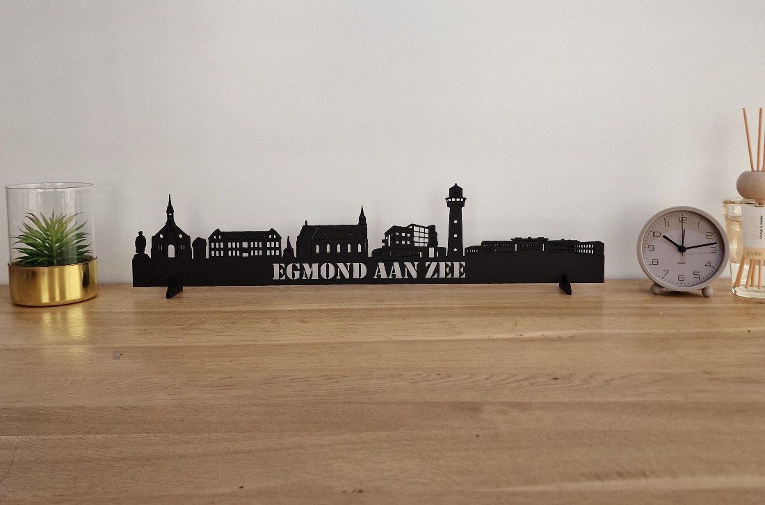 Skyline Egmond Aan Zee – 55 cm | Zwart MDF