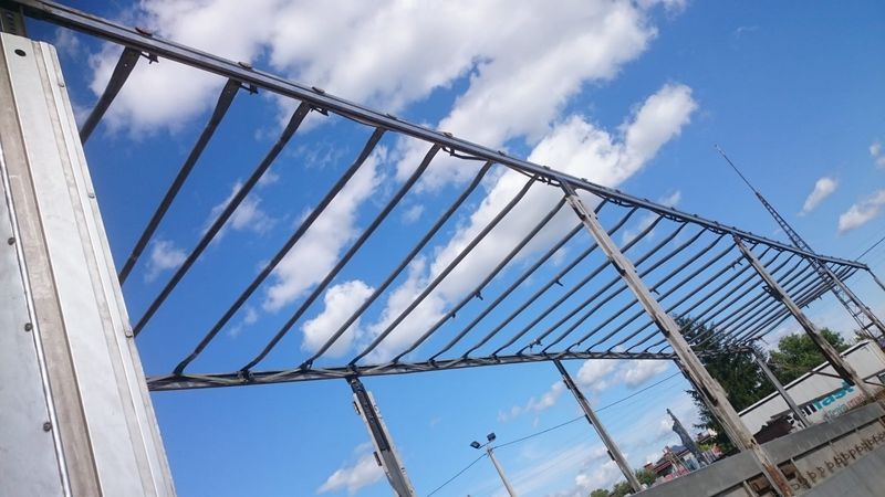 DACH PROWADNICA POPRZECZKA NACZEPY SCHMITZ CZĘŚCI