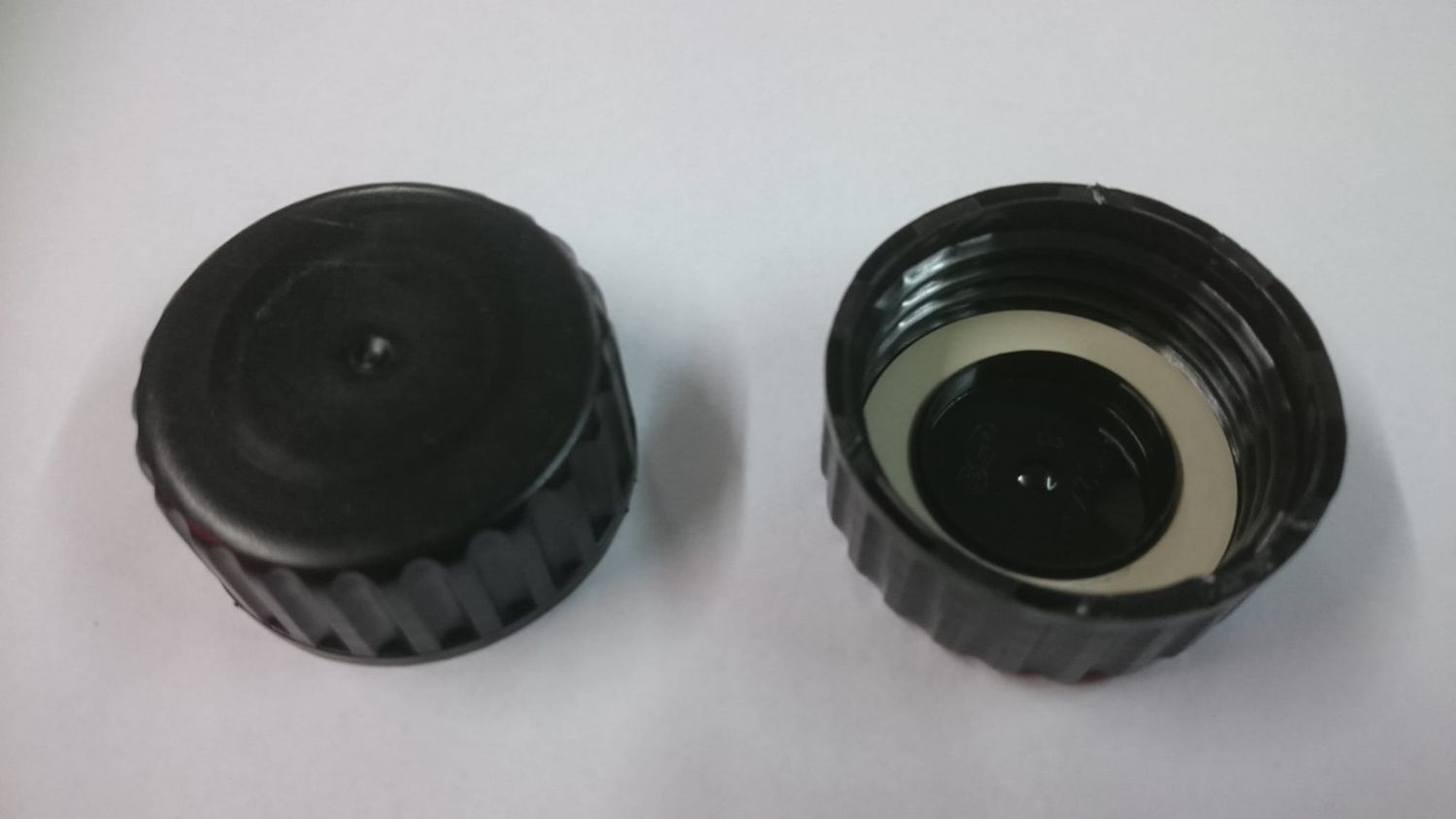 KOREK ZBIORNIKA SPRYSKIWACZY MERCEDES ACTROS