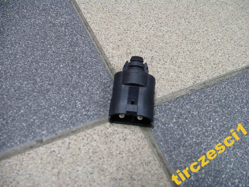 CZUJNIK TEMPERATURY ZEWNĘTRZNEJ VOLVO FH TERMOMETR