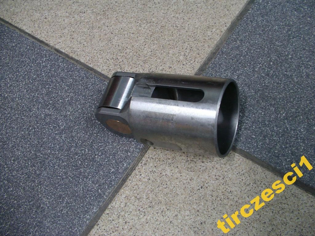 SZKLANKA POPYCHACZ SEKCJI POMPY PALIWA DAF XF 95