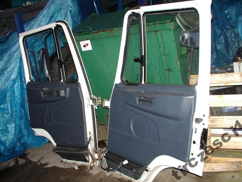 ZAMEK BOCZNYCH DRZWI DAF 45 TIR CZESCI WARSZAWSKA