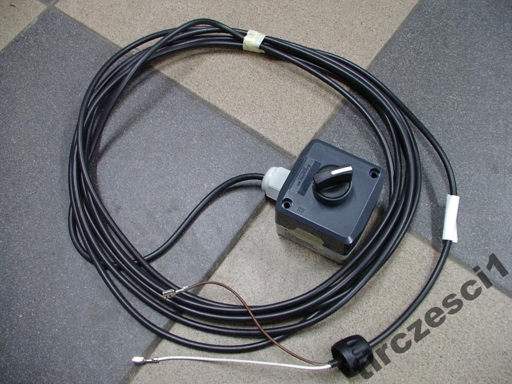 WLACZNIK OSI OSWIETLENIA WEWNATRZ NACZEPA SCHMITZ