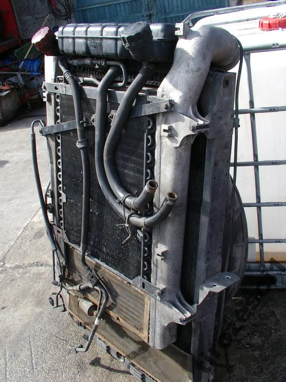 CHŁODNICA CIECZY INTERCOLER KLIMATYZACJI DAF XF