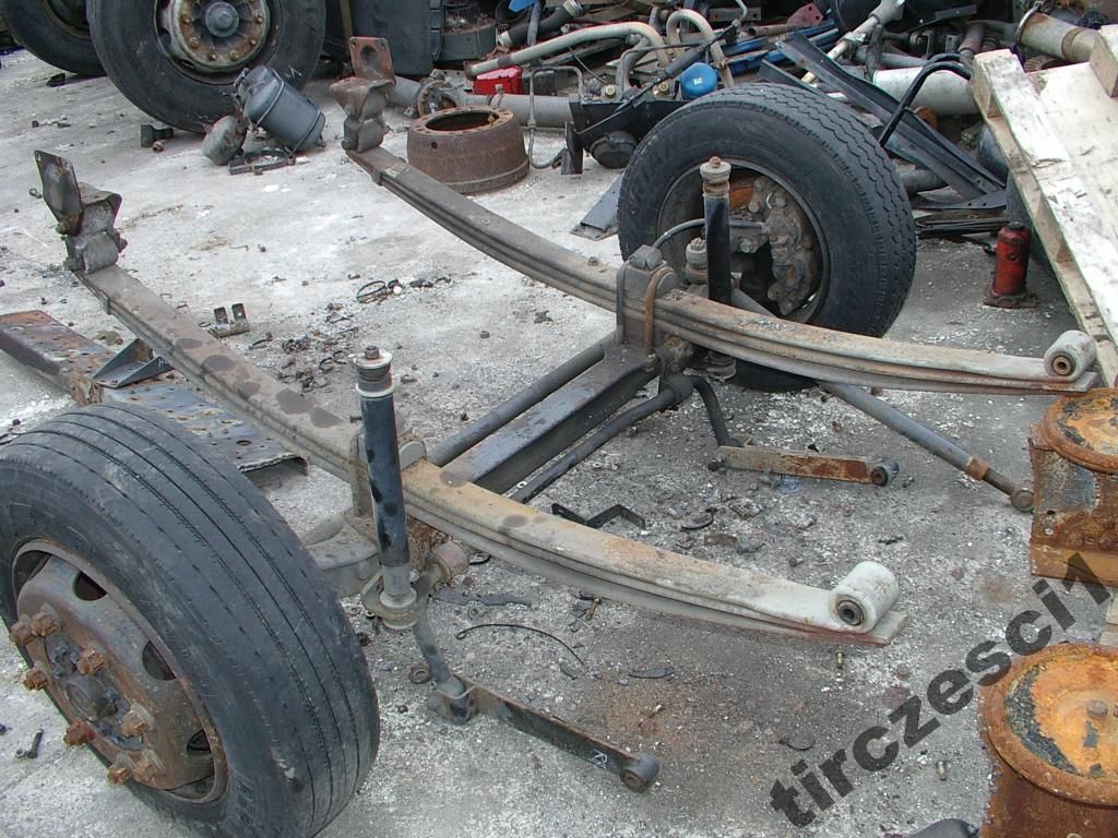 OS PRZEDNIA DAF 45 R17,5 KOLA NA 8 SZPILEK 2000 r.