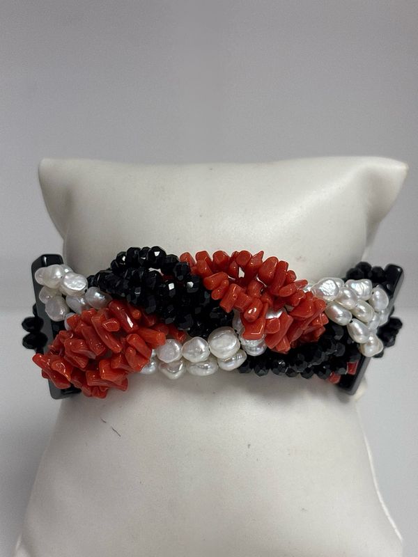 Bracciale intrecciato con Athan nera sfaccettata per re d’acqua dolce e corallo Mediterraneo