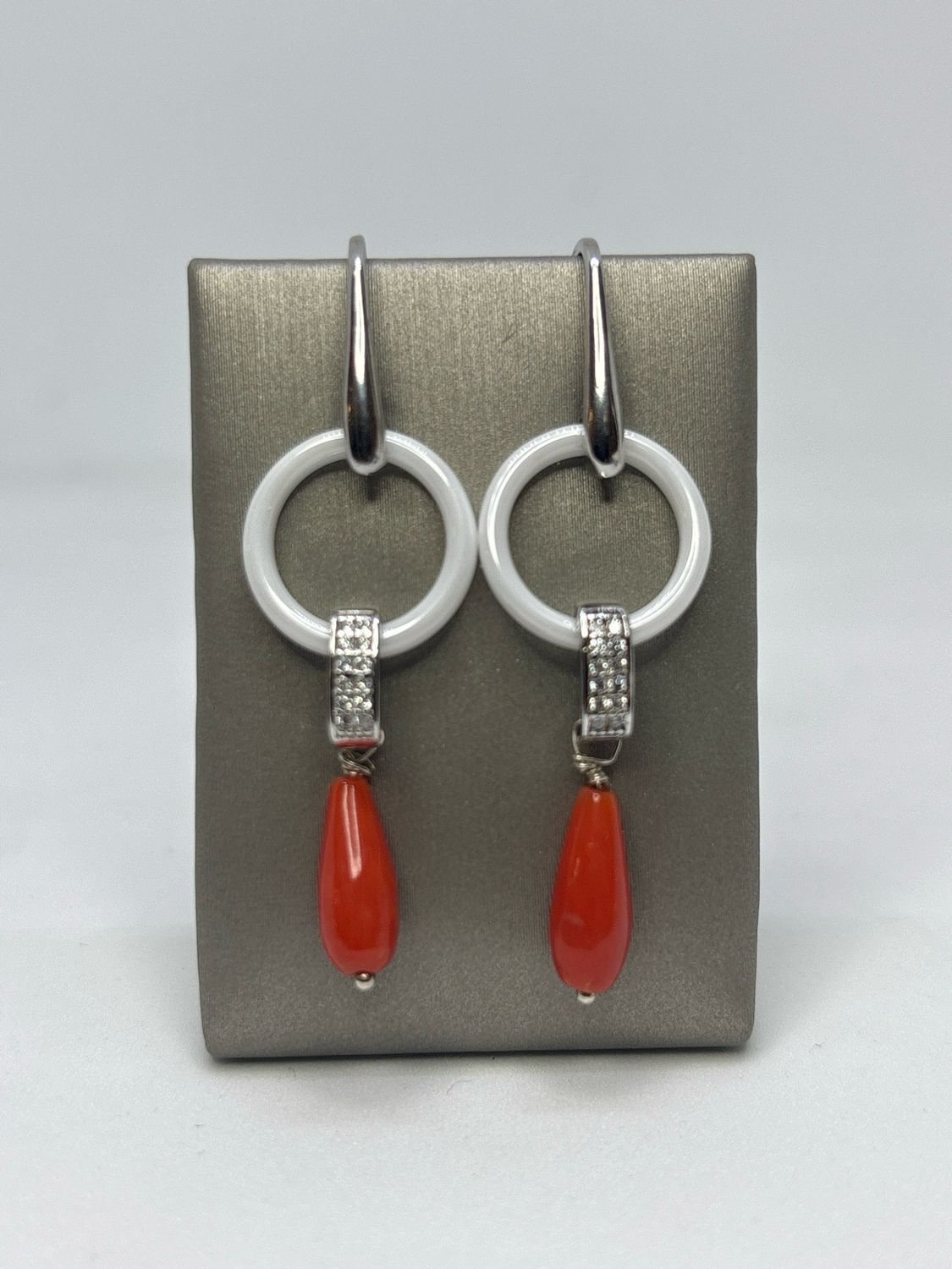 Orecchini in argento, 925 con zirconi ceramica e corallo Mediterraneo