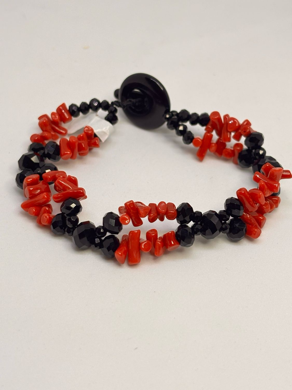Bracciali in corallo, Mediterraneo e Agathe nera