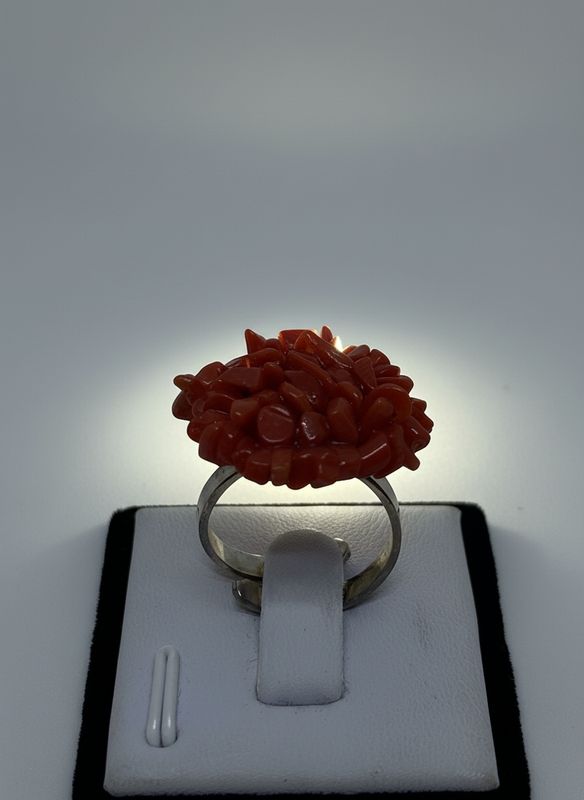 Anello regolabile in argento, 925 e scagliette di corallo Mediterraneo