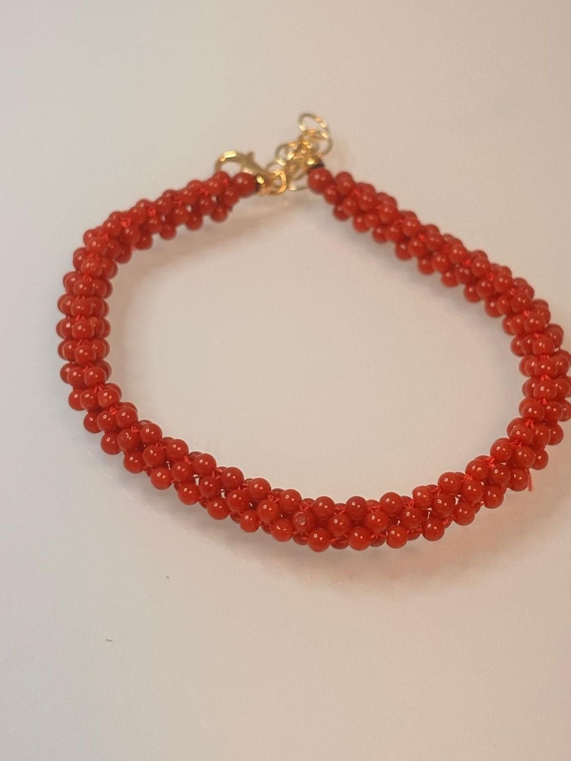 Bracciale in corallo mediterraneo in tessuto