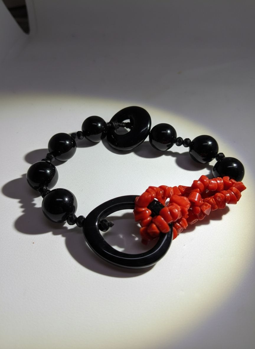 Bracciale in Agata nera e corallo mediterraneo