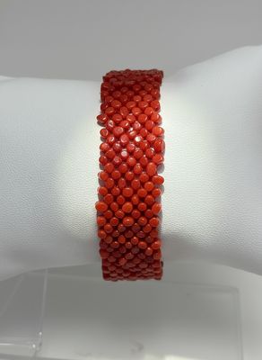 Bracciale in invero corallo naturale con chiusura in argento 925 bagnato in oro lungo 20 cm
