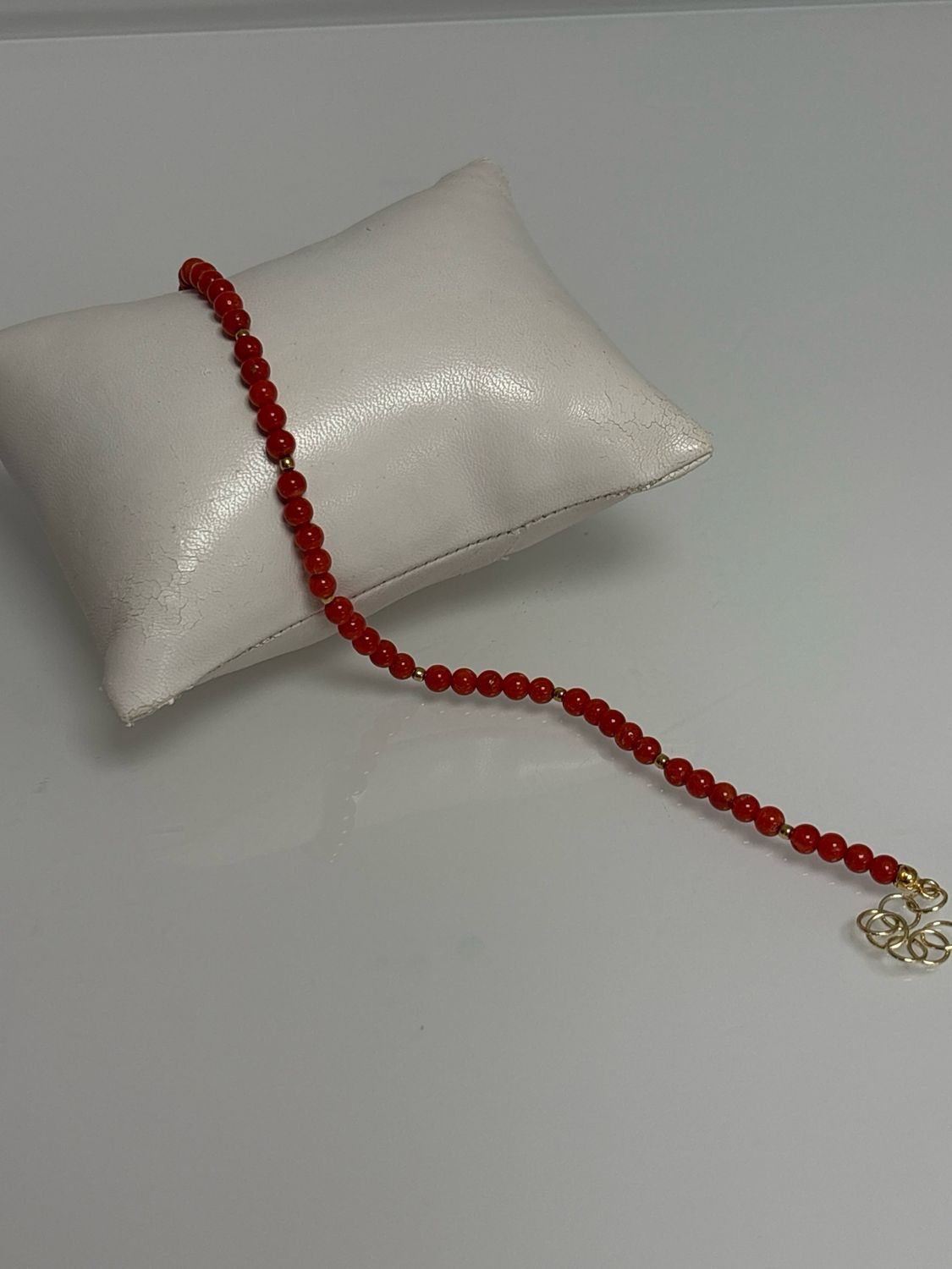 Bracciale in corallo montato in argento 925 placcato oro