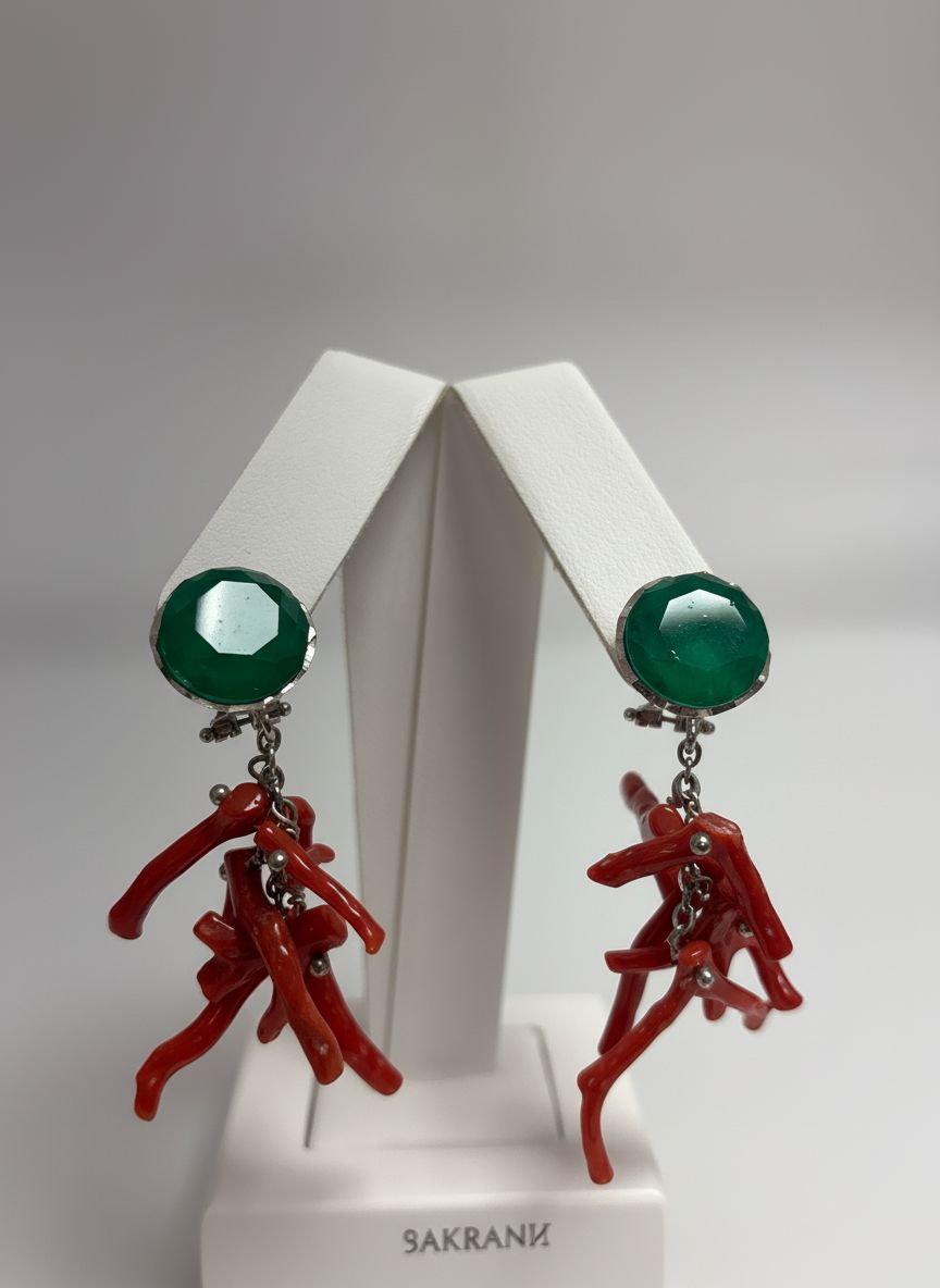 Orecchini argento, 925 e un quarzo verde e frange di corallo mediterraneo