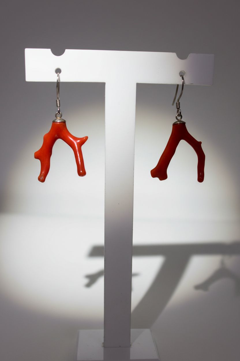 Orecchini in argento 925 e corallo Mediterraneo.