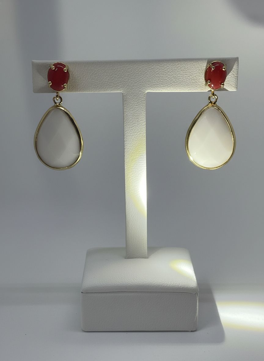 Orecchini corallo, Agata bianca, montato in argento 925 placcato oro