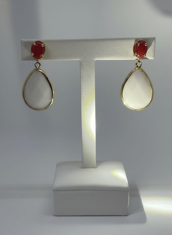 Orecchini corallo, Agata bianca, montato in argento 925 placcato oro