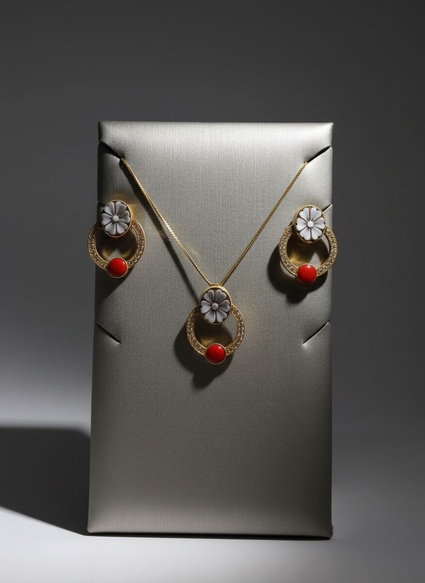 Orecchini e collana in argento 925 placcato oro con zirconi corallo Mediterraneo e cameo sardonico