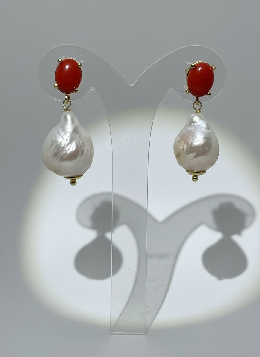 Orecchini in argento, 925 color oro con corallo Mediterraneo e perle barocche