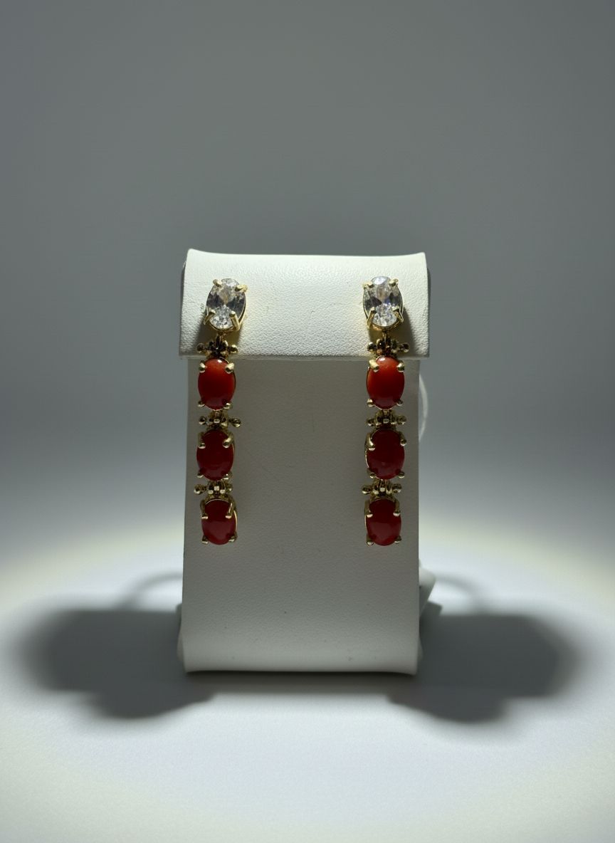 Orecchini in corallo mediterraneo montati in argento 925 con zirconi