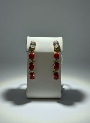 Orecchini in corallo mediterraneo montati in argento 925 con zirconi