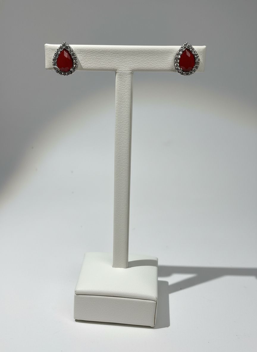 Orecchini in corallo mediterraneo montati in argento 925 con zirconi