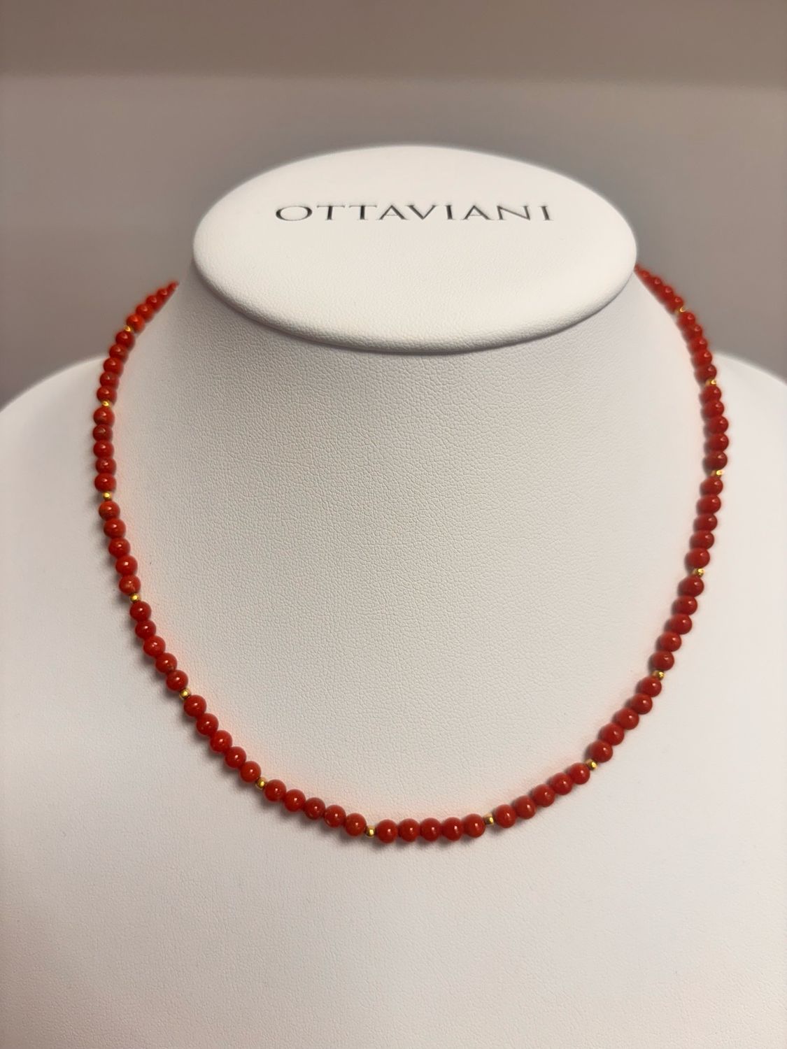 Collana con sfere di corallo mediterraneo e argento 925 rodiato oro