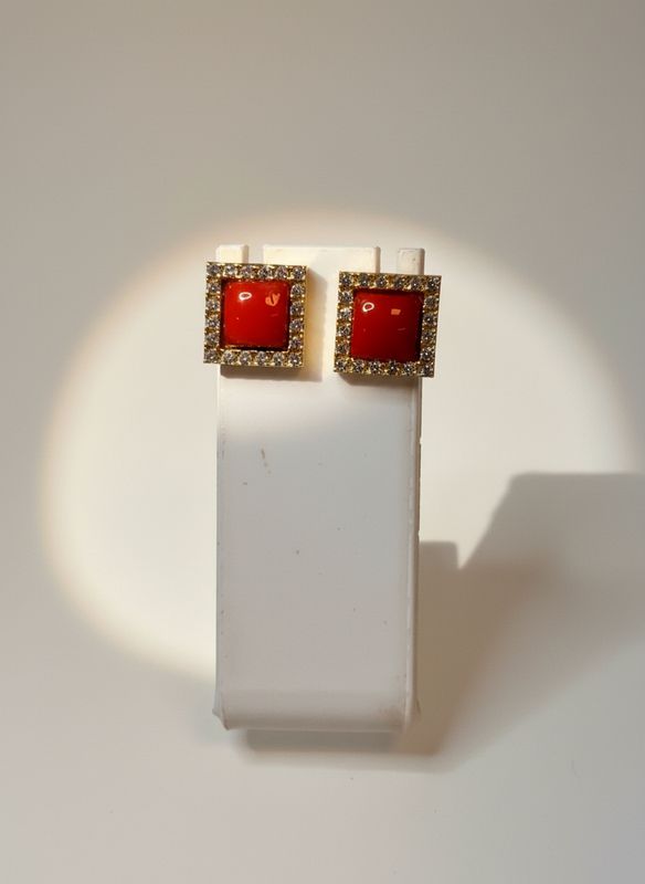 Orecchini in corallo mediterraneo montati in argento 925