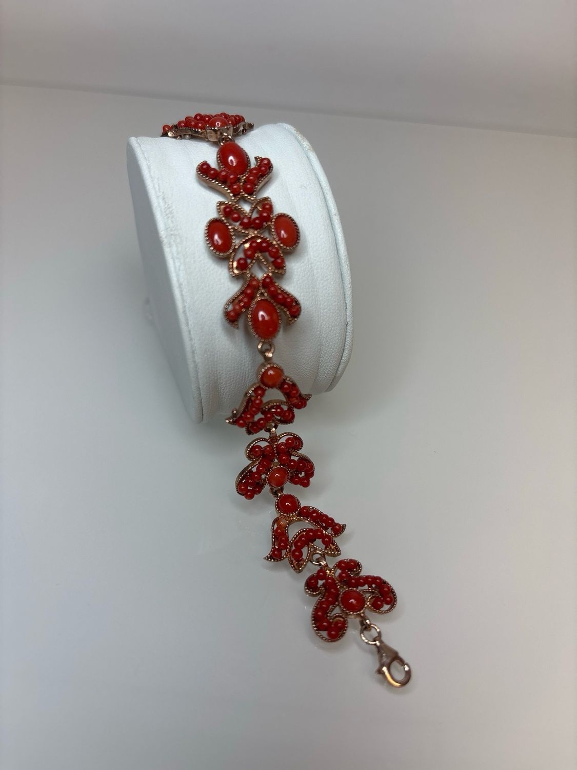 Bracciale in argento 925 rosé con corallo Mediterraneo.
