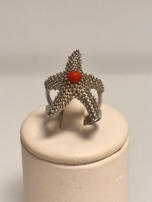 Anello in argento 925 con sfera di corallo mediterraneo