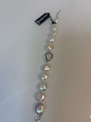 Bracciale in vere perle barocche con elemento e chiusura in argento, 925