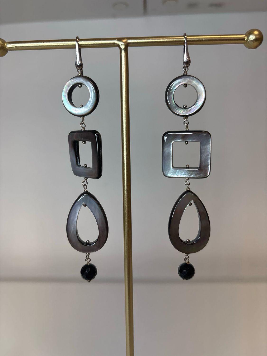 Orecchini in argento 925 e madreperla lunghi 10 cm