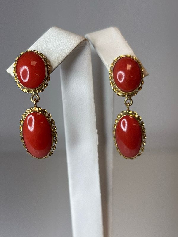 Orecchini oro 18 KT con coralli mediterranei
