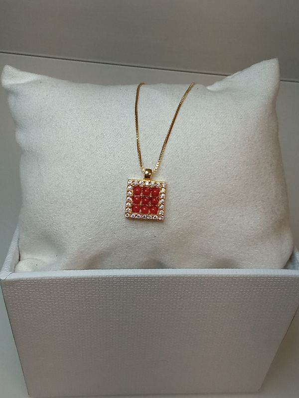 Collana in argento 925 rodiato oro 18 carati con zirconi e sfere di corallo Mediterraneo