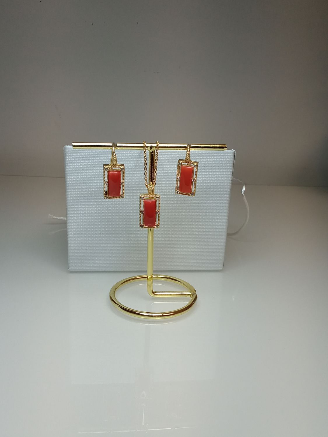 Parure in argento 925 rodiata in oro 18 carati con zirconi e Corallo Mediterraneo di prima scelta
