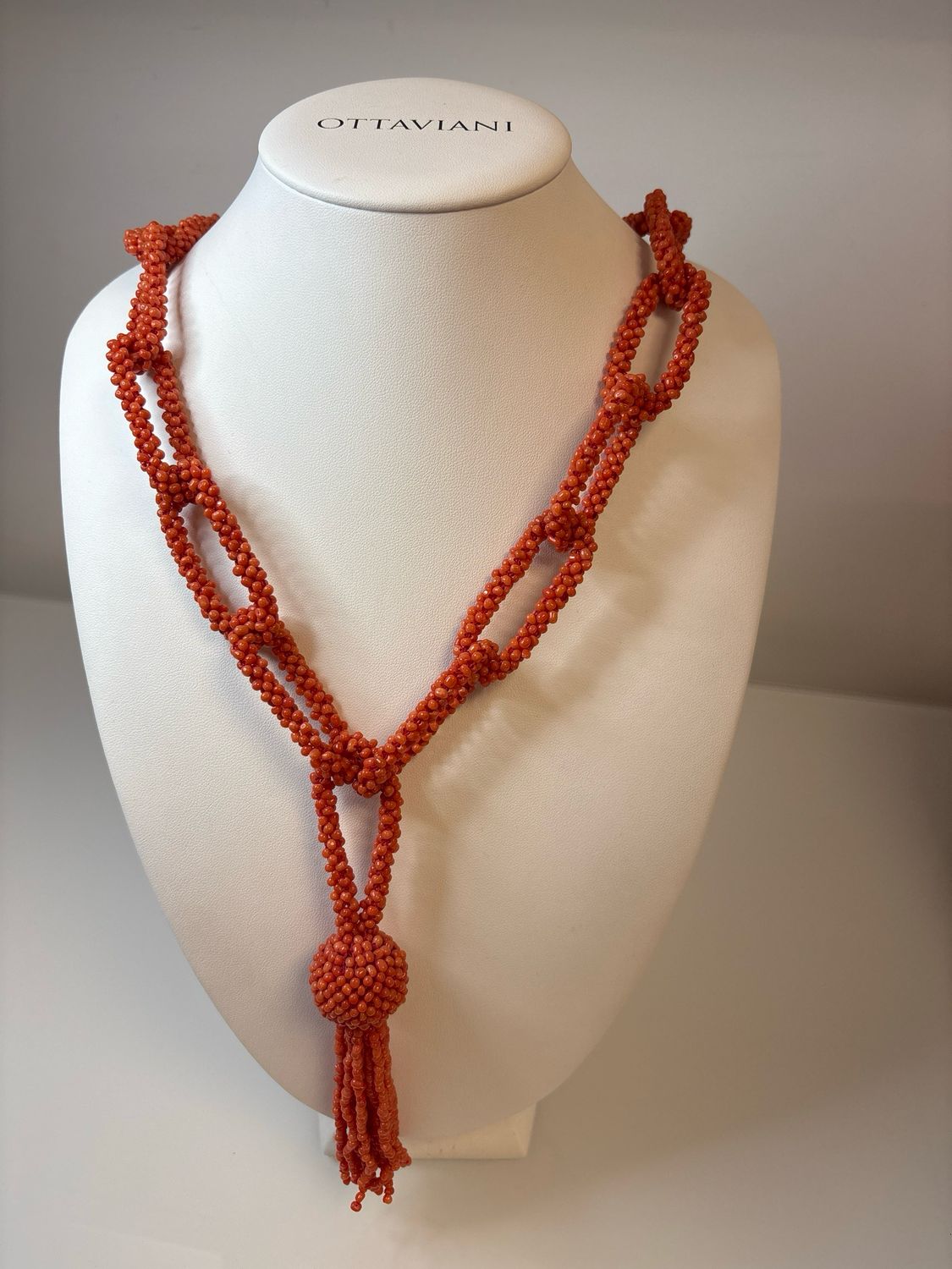 Collana in corallo Mediterraneo lavorazione tessito a catena