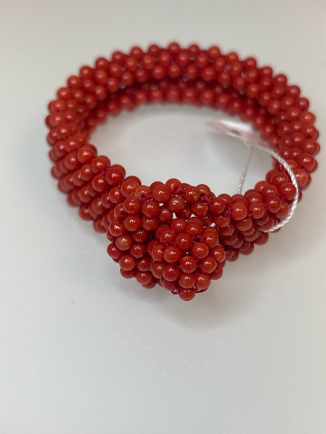 Bracciale in corallo mediterraneo di prima scelta.