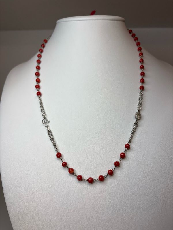 Collana maglia Rosario in argento 925 con coralli mediterranei. Collana maglia Rosario in argento 925 con coralli mediterranei.